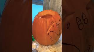 Diy pumpkin carving snoopy #pumpkincarving #peanuts #snoopy