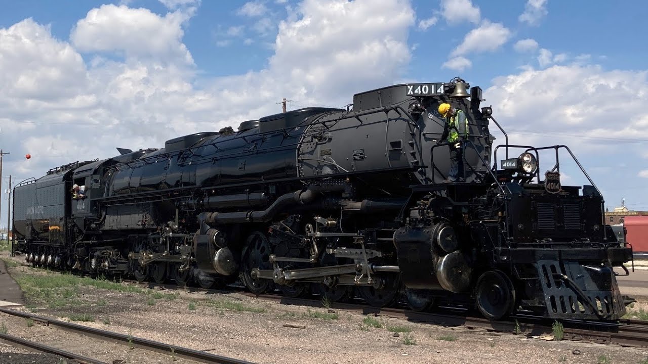 Union Pacific Big Boy 4014 Turntable Ride UP - YouTube