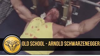 Arnold Schwarzenegger Training Chest & Shoulders - Old School Rare Footage of Arnold Schwarzenegger