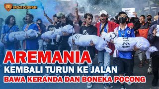 Tuntut Keadilan, Aremania Kembali Turun Ke Jalan Bawa Keranda Simbol 135 Korban Tragedi Kanjuruhan