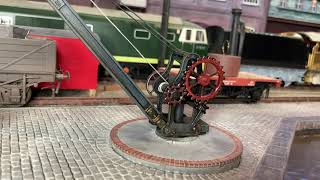 Motorised Peco Crane in 7mm scale - Mechanism Close-up