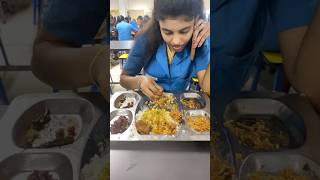 ගාමන්ට් කෙල්ලෝ කන්නේ සැප කනේ තියන් 🙈🥰😎😳 #foodvideos #shortvideo #viralfood