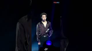 LAY (ZHANG YIXING) - GIVE ME A CHANCE + LAY U DOWN at @SAMSUNG PERFORMANCE in SANGHAI, CHINA