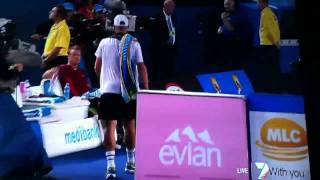Australian Open Roddick Retires, Hewitt Wins