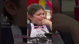 niño llora no sabe cocinar