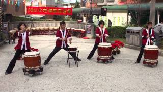 2012大地幼稚園-園長帶隊打太鼓