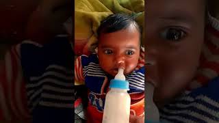 बव्वा दूध पी ले🥰😍😘😅🙏#cutebaby #youtubeshorts #viral #emotional #shorts #trending