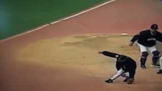 SF Ball Dude Falls Down Going For Baseball