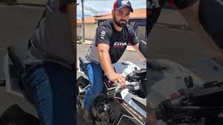 CBR 650 R com escapamento esportivo 4x1 full