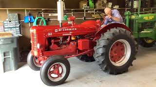 1951 McCormick W4 TRACTOR- EXTRA NICE