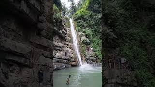 iran 🇮🇷 waterfall.shiraz sity. آبشار شیرآباد شیراز. آبشار شیراز. آبشار زیبای شیرآباد شیراز. شیراز.