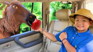 Alex and Eric Wild Adventure: Kids Stranded in a Drive Thru Zoo Safari with Animals