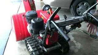 Honda HS1132 Tracked Snow Blower (1 of 2)