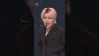 【Stray Kids】突然スキズにハマった女の語彙力0動画鑑賞【KCON2022 LA  Thunderous編】#shorts