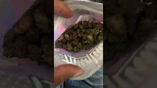 Weed unboxing