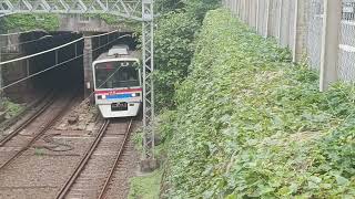 京成3400形 3448編成　快速　京成佐倉行きと京成3000形  3004編成　普通　京成上野行きのすれ違い