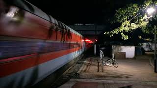 12903-Golden Temple Mail Superfast Express  At Full Speed Night Roar Horn Skip Dahanu Road