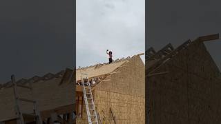 WHY DID THE TRUSS COMPANY LEAVE THE PEAKS UNATTACHED? #diy #rafters #roof #newbuild #back25