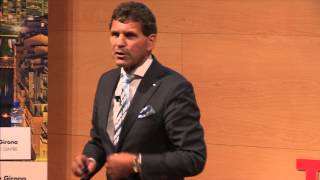 Smart cities in the new urban world: Peter Nijkamp at TEDxUdG