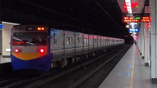 4148次北湖發車經由宜蘭線開往蘇澳的EMU709+EMU710阿福號區間車，和4003次蘇澳發車經由宜蘭線開往樹林的銀綠色微笑號EMU900型十輛一編組EMU936區間快車