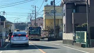 神奈中バス→エアロスター→い81→日向丘.みどりヶ丘経由伊勢原駅北口行→片岡バス停付近走行中！