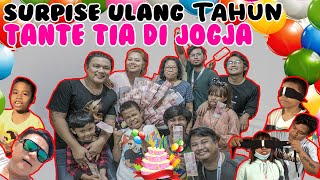 Bagi Bagi Duit...Surprise Ulang tahun Tante Tia Di Jogja