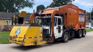 MDC Autocar WXLL Kann Curotto Can Garbage Truck on Recycling