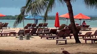 GIRL  MASSAGE ON THE BEACH