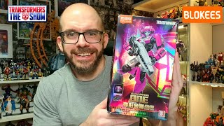 Transformers The Show - Blokees Transformees One Classic Class - Elita One Review