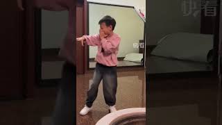 9岁男孩跳街舞，天赋异禀9-year-old boy dances street dance, talented#亲子 #