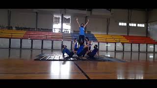 Acrosport: Rutina y trabajo en equipo.