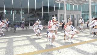 有名連中の有名連･･･娯茶平♪ in 徳島阿波おどり空港（2012年8月12日）