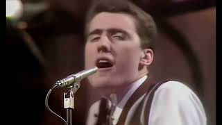 Enola Gay - OMD (1980) HD TOTP