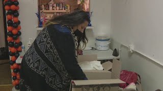 Little Village residents work to support migrants in Woodlawn