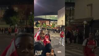 @RantsNBants & ALL THE PECKY REDS COME OUTSIDE!