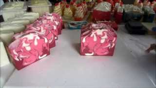 1127 Bath Boutique - Cutting Berry Cherry - Cold Process Handmade Artisan Soap