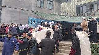 重庆农村葬礼—送上山仪式Funeral in Rural China - Sending Up the Mountain Ceremony