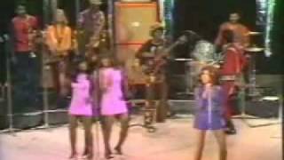 Ike & Tina Turner - River Deep Mountain High 1971 (including intro)