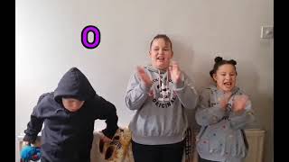 The Letter O- Makaton sign of the week MagicMum3Stars Makaton Videos