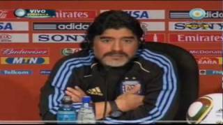 Maradona denies he is gay at FIFA World Cup 2010 press conference