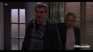 Emmerdale: Cain Dingle Beats Up Nate Robinson (9th September 2024) 1/3