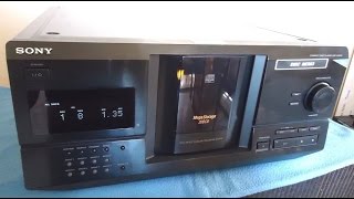 Sony CDP-CX220 Compact Disc Player / Mega Storage 200 cd's