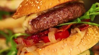 巨无霸汉堡在家也可以做噢！#汉堡 #hamburger
