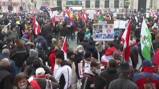 В Европе не прекращаются массовые протесты противников вакцинации