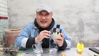 冲哥的小酒馆第041期三牛烤鸭 被酒鬼鄙视的二锅头？100一瓶，朋友聚会手把一贼豪横，烤鸭绝配