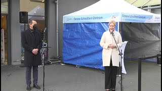 Schwerin: Schwesig besucht neues DM-Testzentrum