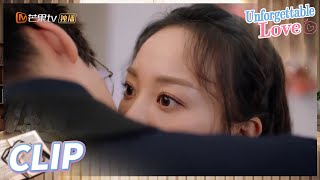 He Qiaoyan proposes to Qin Yiyue!! | Unforgettable Love | Clip | 贺先生的恋恋不忘 | MangoTV US