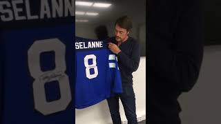 Mahdollisuuksien joulu: Teemu Selänne maajoukkuepaita #8 nimmarilla  | Veikkaus