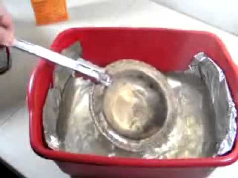 How To Clean Silver Plated Items with Aluminum Foil,Baking Soda and Hot Water How To Clean Silver Plated Items with Aluminum Foil,Baking Soda and Hot Water
