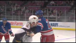 Hockeyfighters.cz  Eric Boulton vs Colton Orr Oct 30, 2008.wmv